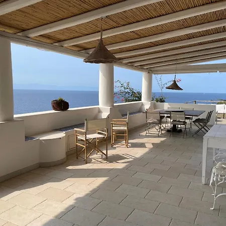 I 100 Gradini - Ampie Terrazze Sul Mare E Giardino Mediterraneo * Lingua
