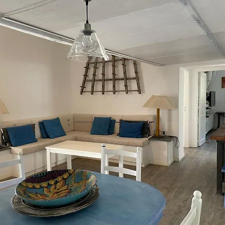 I 100 Gradini - Ampie Terrazze Sul Mare E Giardino Mediterraneo