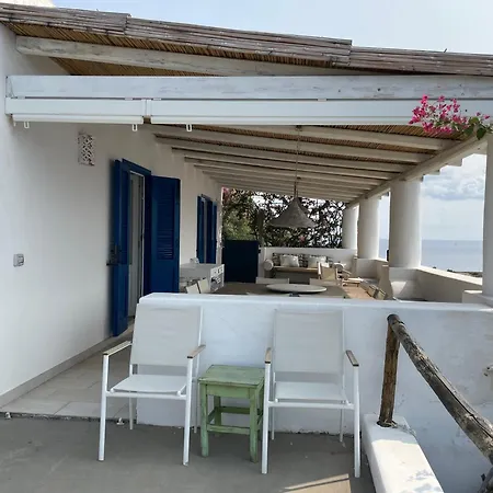 I 100 Gradini - Ampie Terrazze Sul Mare E Giardino Mediterraneo
