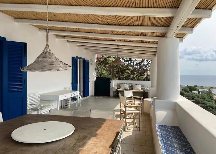 I 100 Gradini - Ampie Terrazze Sul Mare E Giardino Mediterraneo